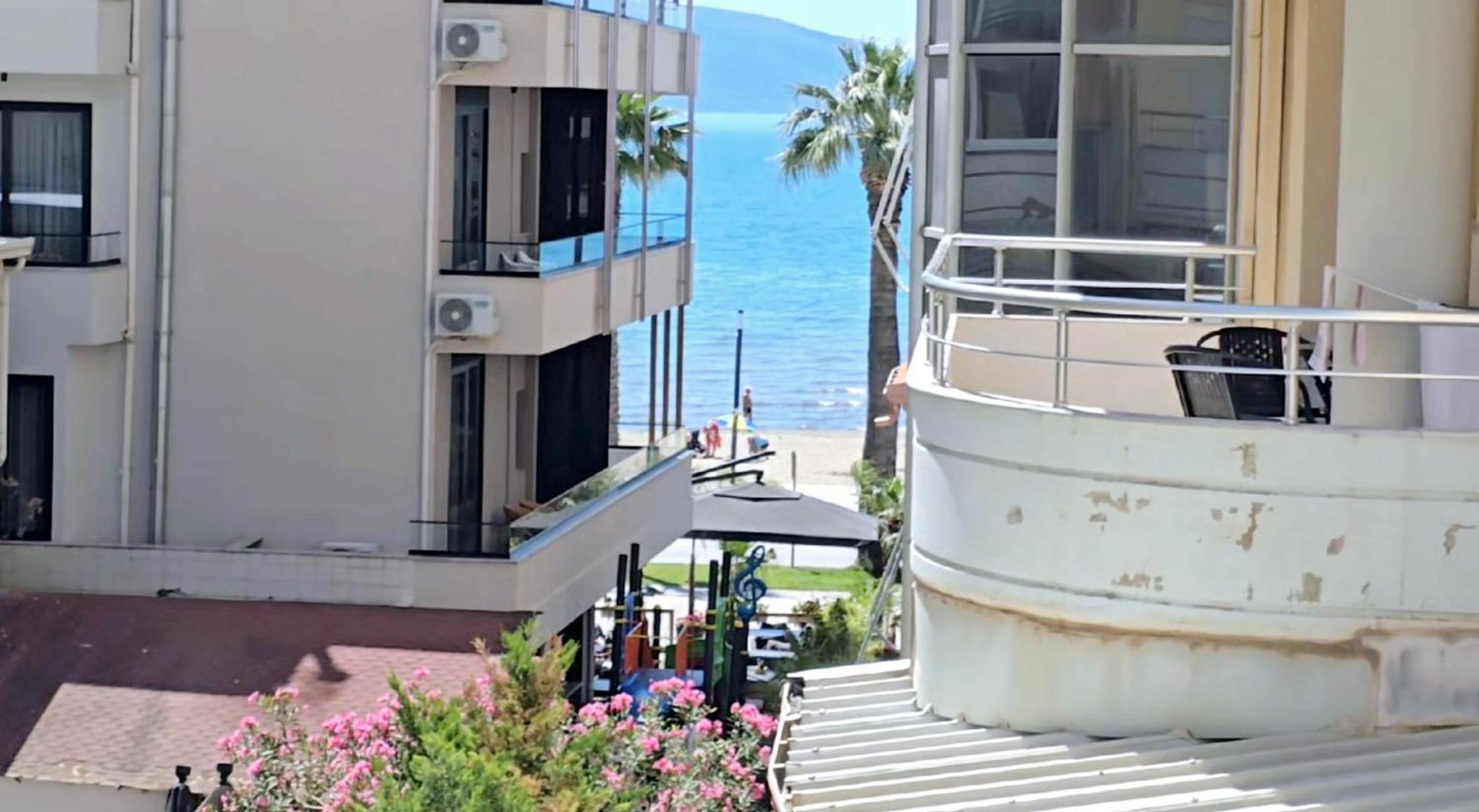 Apartment Me Qera Lungomare Vlore Medem1 Exterior photo